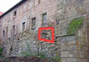 Hinter dem Steinhaus